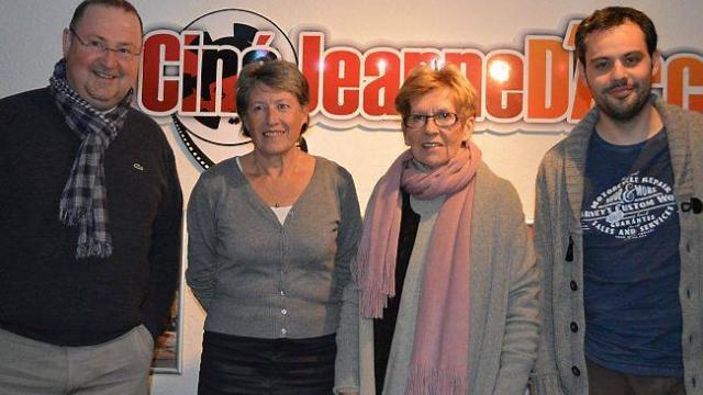 Jean-François Baudet, président de BTA, Josette Jouas et Christiane Jamet, toutes deux vice-présidentes, et Matthieu Péron, président du cinéma, ont proposé une soirée sur l'émigration aux Etats-Unis. |