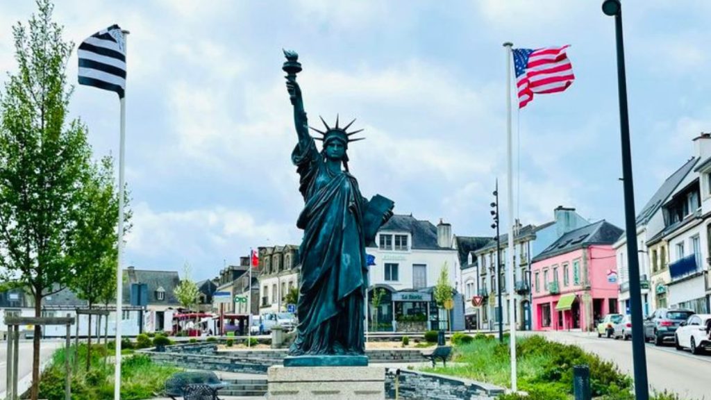 statue de la liberté à Gourin photo de Marie Le Blé