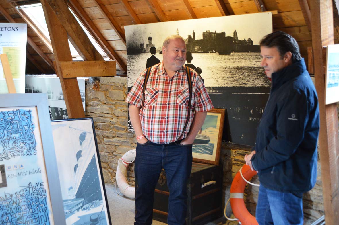 Visite du Président de la région Bretagne dans le musée américain de Gourin